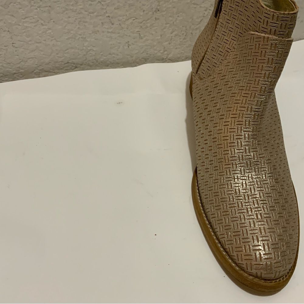 New Sundance leather ankle boots sz 39 Rose pale metallic Made in Spain - Picture 3 of 9